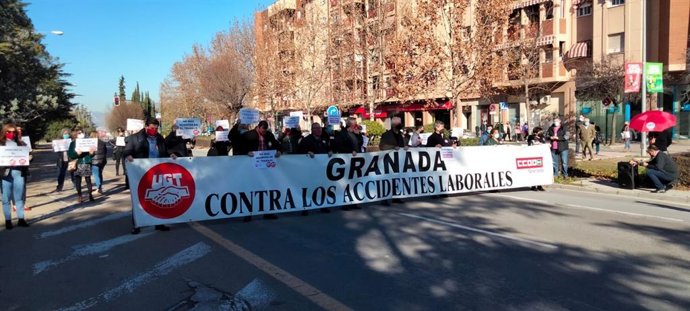Concentración por la muerte de un trabajador en Torvizcón (Granada)