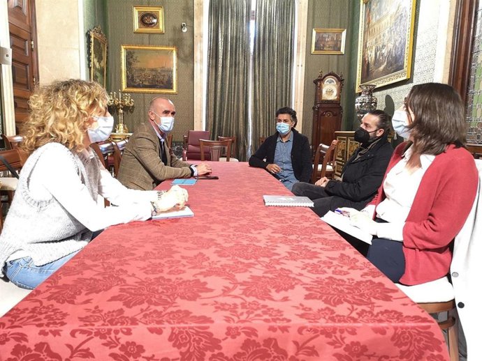 Reunión de Muñoz con representantes de Unión Flamenco