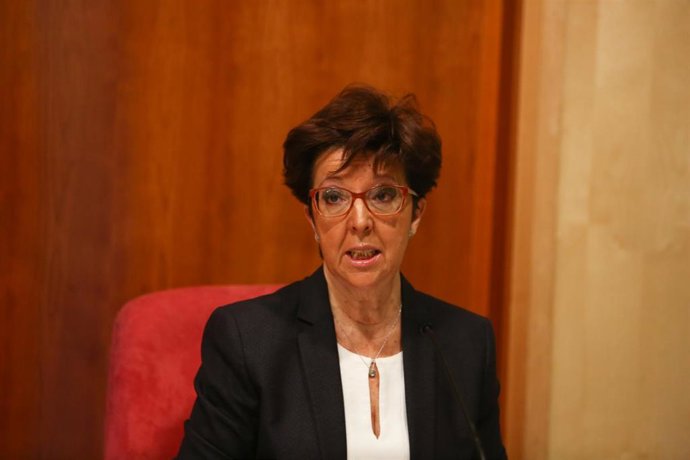 La directora general de Salud Pública, Elena Andradas, durante una rueda de prensa convocada ante los medios para actualizar la información sobre la situación epidemiológica y asistencial en la región por coronavirus, en Madrid, (España), a 29 de enero 