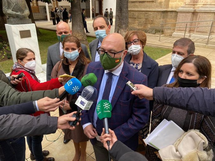 El portavoz parlamentario de Vox, Alejandro Hernández, en una imagen de archivo.