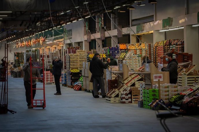 Frutas y verduras en Mercabarna, en Barcelona