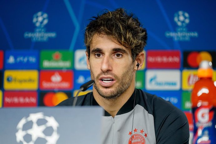 HANDOUT - 30 November 2020, Munich: Bayern Munich's Javi Martinez speaks during a press conference for the team's ahead of Tuesday's UEFA Champions League Group A soccer match against Atletico Madrid. Photo: Marco Donato/FC Bayern München AG/FCB/dpa - A