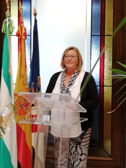 La alcaldesa de Almonte (Huelva), Rocío del Mar Castellano, en rueda de prensa.