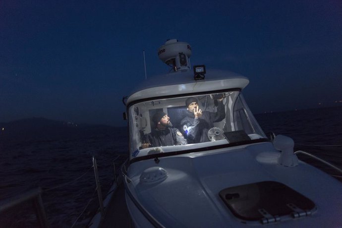 Agentes de Frontex realizando labores de patrullaje en el mar Egeo.