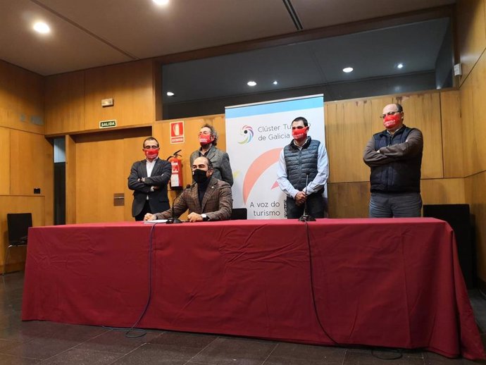 Representantes del Cluster Turismo de Galicia, tras el fracaso de las negociaciones