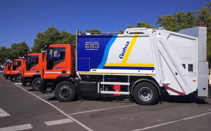 Camiones de recogida de residuos sólidos urbanos de Giahsa.