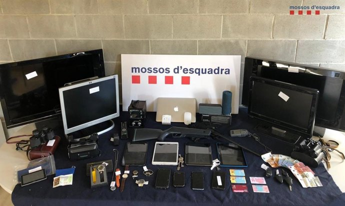 Algunos de los elementos robados por el ladrón.