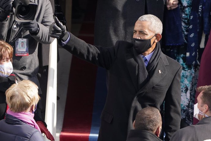 January 20, 2021 - Washington, DC, United States: Former President Barack Obama gives a thumbs up after the 59th Presidential Inauguration at the U.S. Capitol in Washington, Wednesday, Jan. 20, 2021. (Patrick Semansky / CNP / Polaris)