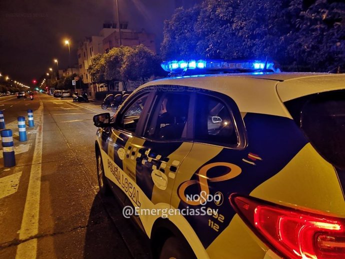 Coche de la Policía Local de Sevilla