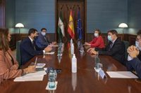 La delegada del Gobierno defiende que la nueva PAC busca "apoyar a explotaciones familiares y profesionales del campo"