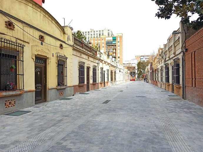 Barcelona convierte Antoni Gassol (Sant Martí de Provenals) en una calle peatonal