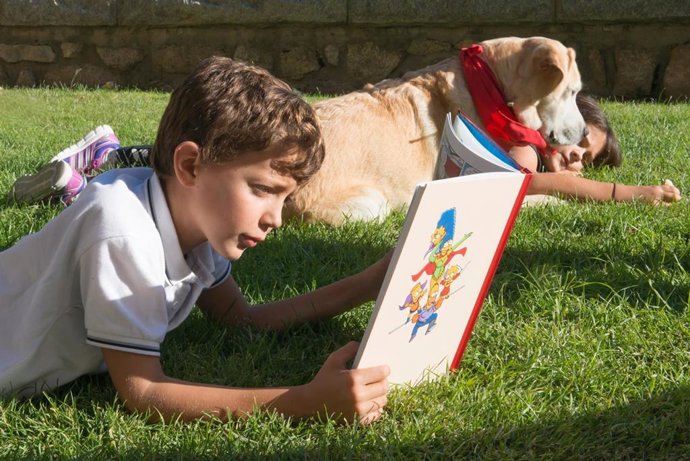 Imagen de recurso de un niño con autismo.