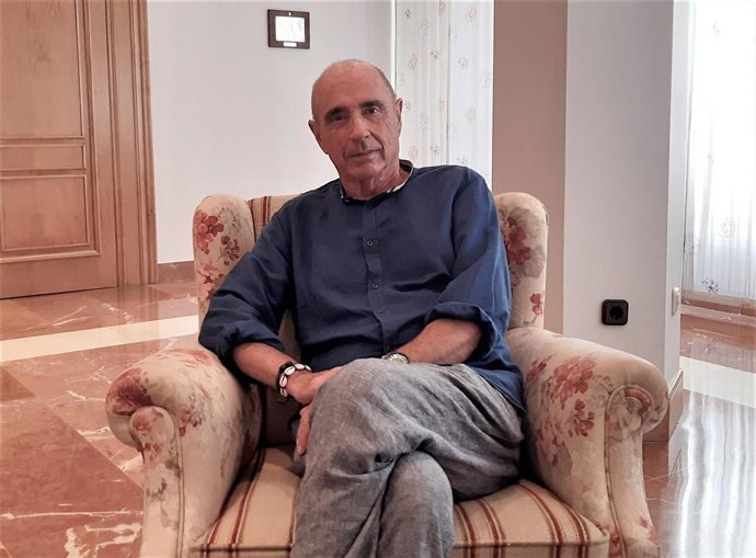 El cantante y escritor Lluís Llach