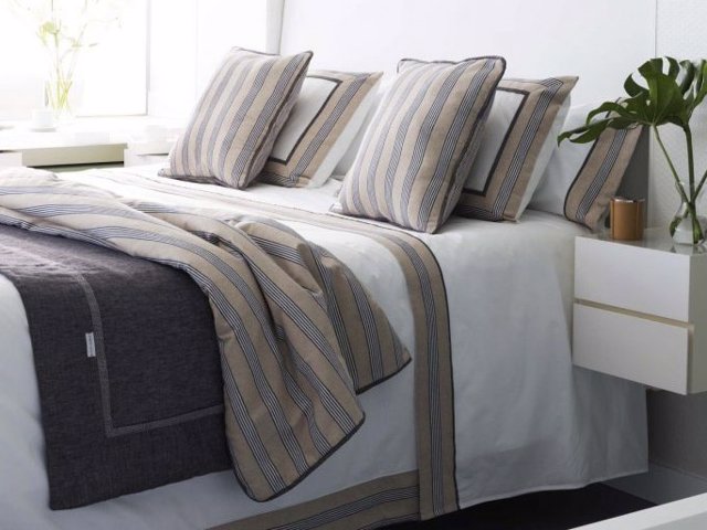 La elección de los cojines, así como de las sábanas y un buen plaid son indispensables para tener una cama bonita y elegante