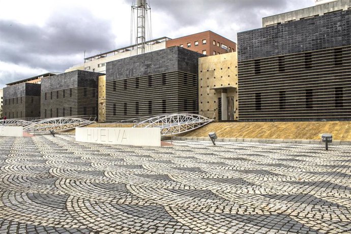 Fachada de la sede de la Empresa Municipal Aguas de Huelva.