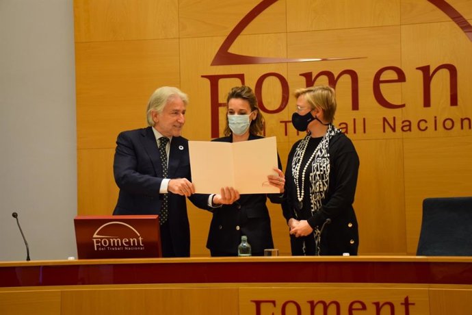 La candidata del PDeCat, ngels Chacón, en su visita a la sede de Foment del Treball el lunes 1 de febrero de 2020