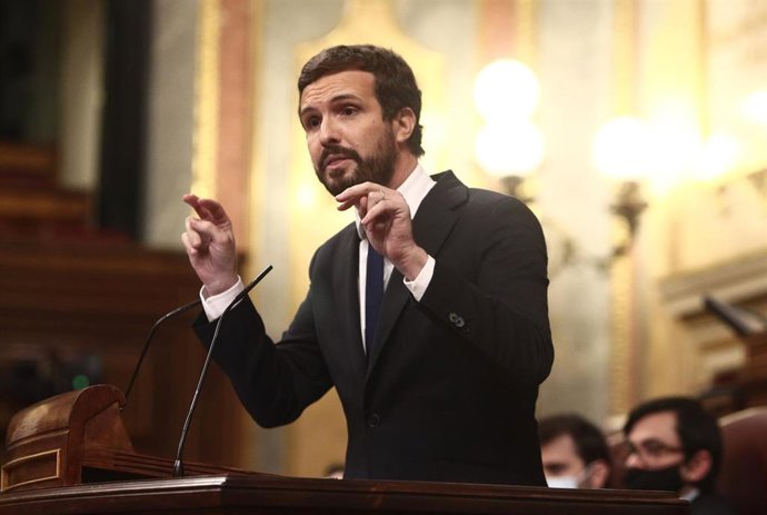El presidente del PP, Pablo Casado interviene durante una sesión de control al Gobierno, en Madrid (España), a 16 de diciembre de 2020. 