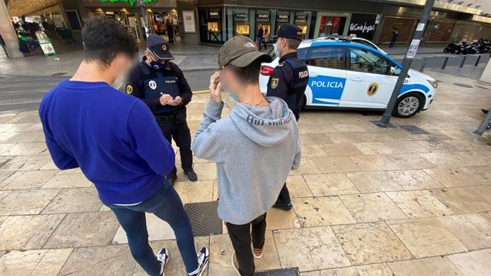 Control de la Policía de la Generalitat