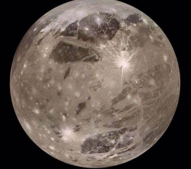 La luna Ganímedes es la mayor del Sistema Solar