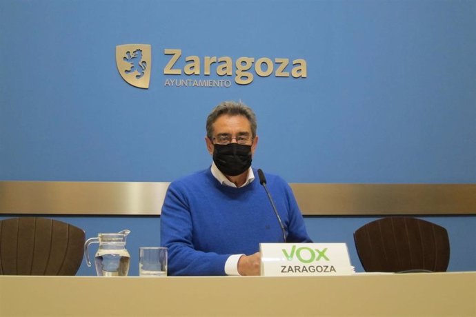 El portavoz de Vox en el Ayuntamiento de Zaragoza, Julio Calvo.