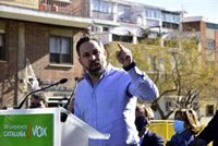 Abascal defiende a Vox "frente a la ruina golpista" y augura un buen resultado