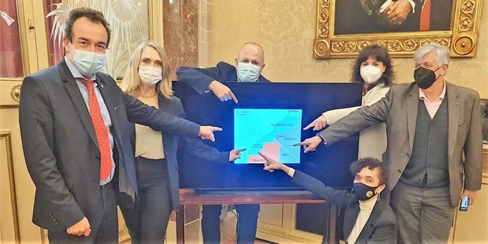 Varios de los integrantes del intergrupo parlamentario 'Pau i llibertat per al Shara'.