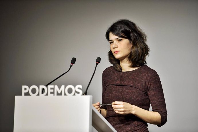 La portavoz de Podemos, Isa Serra, ofrece una rueda de prensa en la sede estatal del partido para valorar la actualidad política.