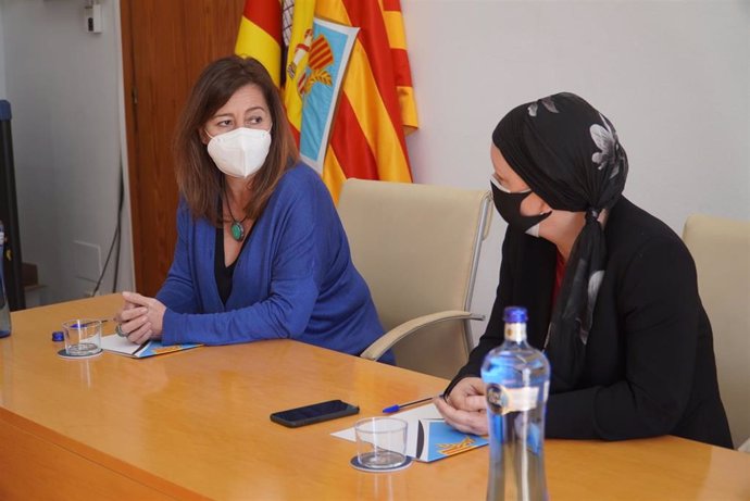 La presidenta del Govern, Francina Armengol, y la presidenta del Consell de Formentera, Alejandra Ferrer
