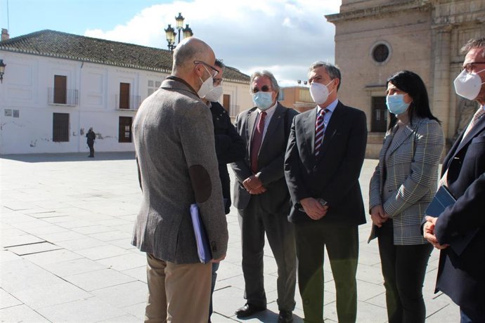 El director general de Protección Civil y Emergencias, Leonardo Marcos, visita Santa Fe y los municipios de granada afectados por el enjambre sísmico.
