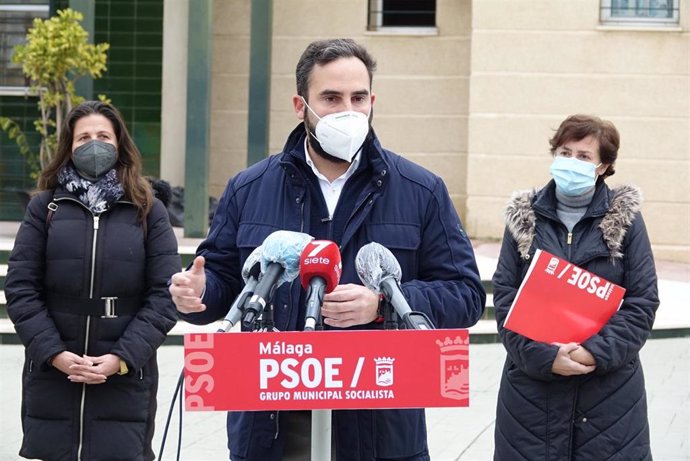Daniel Pérez, portavoz del PSOE en el Ayuntamiento de Málaga, en rueda de prensa