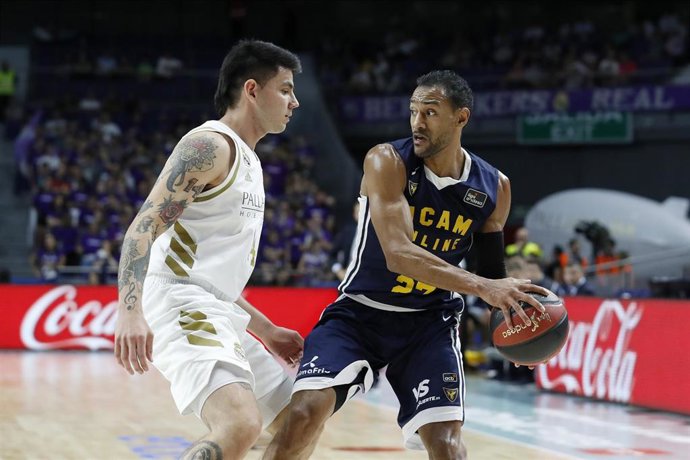 Deck (Real Madrid) y Rojas (Murcia)