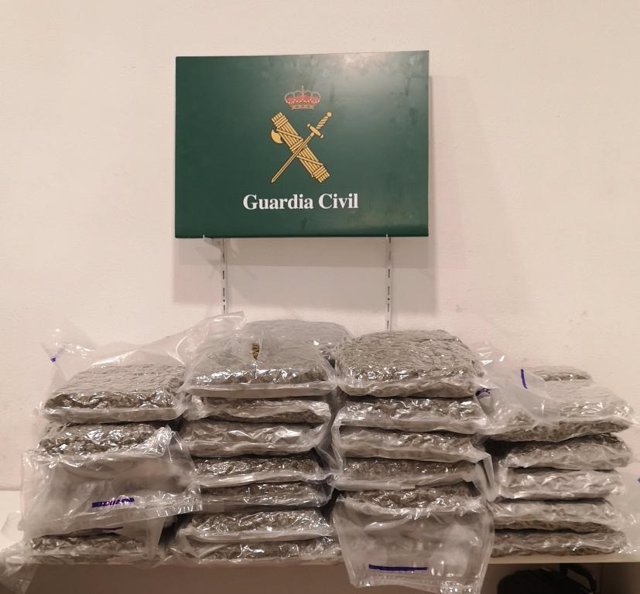 La Guàrdia Civil intervé 61 quilos de marihuana a la Jonquera (Girona)