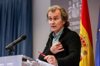 Simón avanza que Sanidad estudia no recomendar la vacuna de AstraZeneca en personas mayores