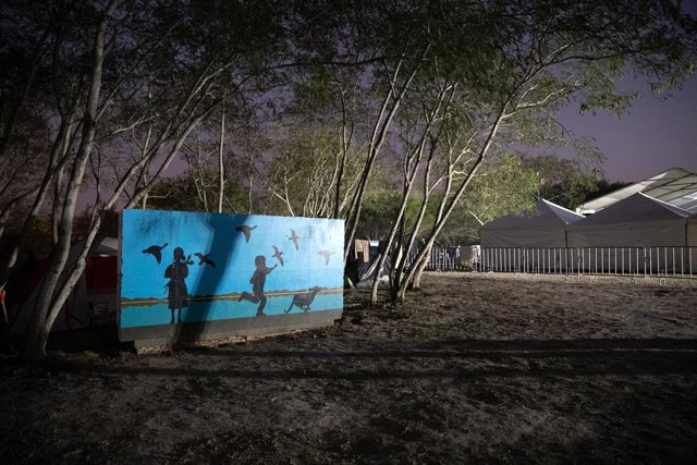 Un mural cerca de un campamento de migrantes en el estado de Tamaulipas, en México.
