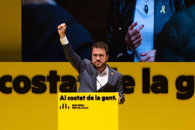 El candidat a la presidència de la Generalitat de Catalunya, Pere Aragonès, en l'inici de la campanya electoral del 14 de febrer, al Teatre Monumental de Mataró. Catalunya (Espanya), 28 de gener del 2021.
