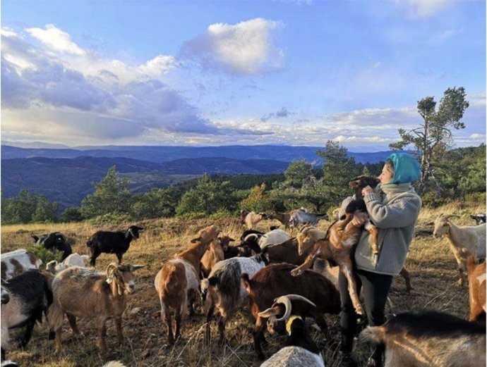Cristina Galilea, ganadera en Ajamil de Cameros