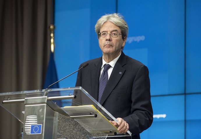 HANDOUT - 30 November 2020, Belgium, Brussels: European Commissioner for Economy Paolo Gentiloni speaks during an online news conference following an Eurogroup video conference meeting at the European Council headquarters. Photo: Zucchi Enzo/European Co