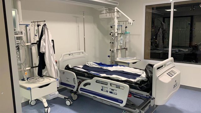 Sala de UCI en el Hospital Punta Europa de Algeciras