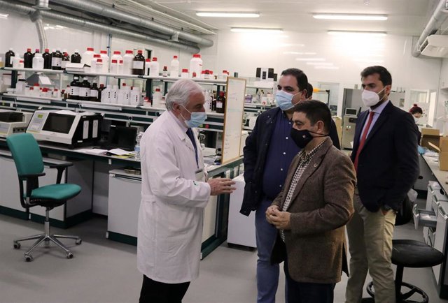 Visita de Francisco Reyes a la sede de Andaltec