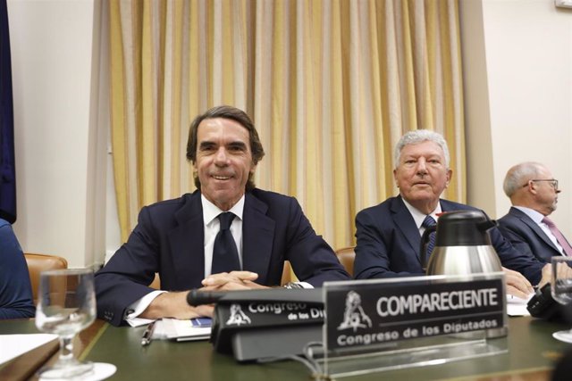 El ex presidente del Gobierno José María Aznar comparece en la comisión de investigación del Congreso de los Diputados sobre la presunta financiación ilegal del PP