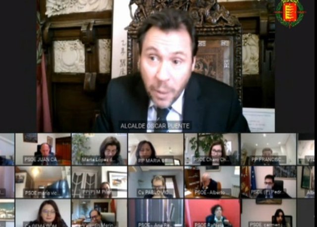 El alcalde de Valladolid durante el Pleno municipal del mes de febrero, celebrado por vía telemática.