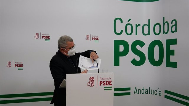 Jesús María Ruiz en la sede del PSOE de Córdoba.