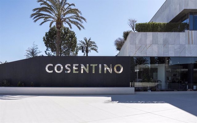 Entrada a la sede del Grupo Cosentino en Cantoria (Almería)