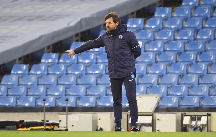 09 December 2020, England, Manchester: Marseille manager Andre Villas-Boas gestures on the touchline during the UEFA Champions League group C soccer match between Manchester City and Olympique de Marseille at the Etihad Stadium. Photo: Peter Powell/PA W