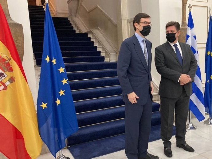 El secretario de Estado para la UE, Juan González-Barba, durante su visita a Atenas
