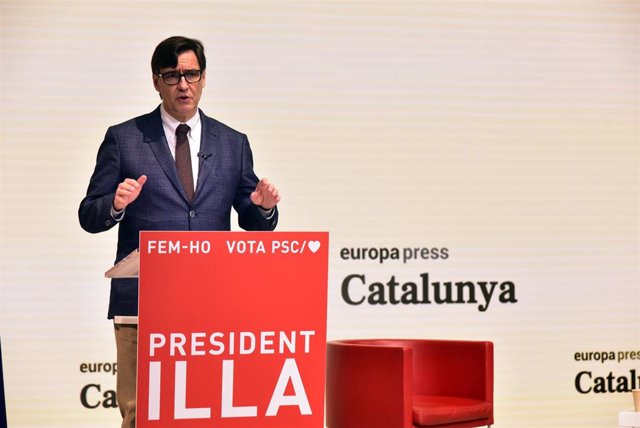 El candidato del PSC a la Presidencia de la Generalitat, Salvador Illa, participa en un Encuentro Digital de Europa Press.