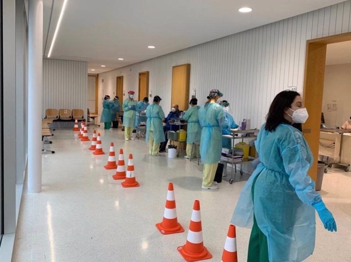 Un cribado para detectar casos de Covid en el área sanitaria de Santiago y Barbanza.