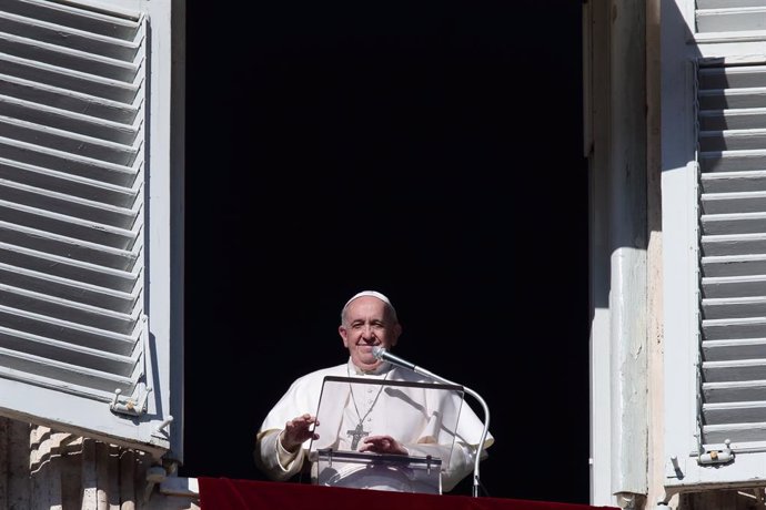 13 December 2020, Vatican, Vatican City: Pope Francis delivers the Angelus noon prayer in St. Peter's Square. Photo: Evandro Inetti/ZUMA Wire/dpa