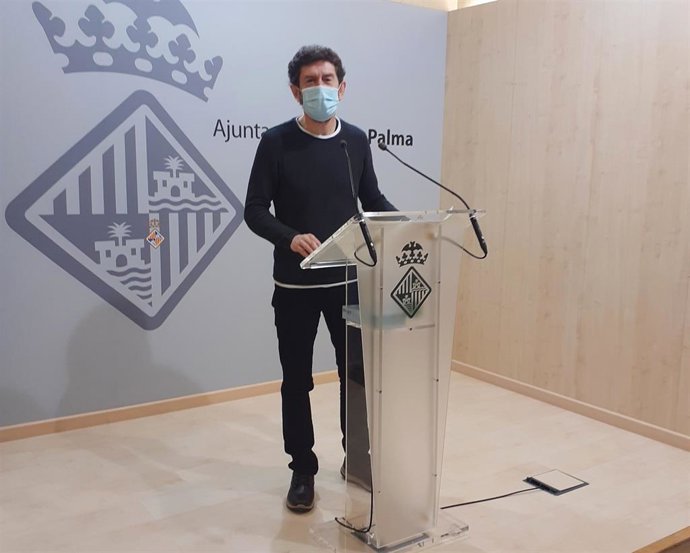 El regidor de Participación Ciudadana y Gobierno Interior, Alberto Jarabo, en una rueda de prensa.