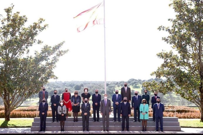 El Rey Felipe VI recibe en audiencia a una reperesentación de los Gestores Administrativos